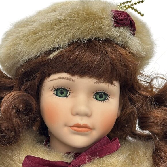 Vtg Telco Motionette Victorian Porcelain Doll 19" Christmas Animated EUC Video - Picture 6 of 13